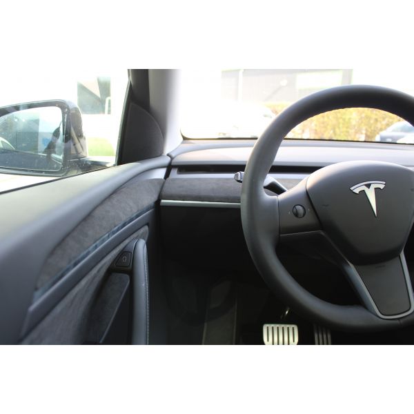 Inserção genuína do painel de bordo Alcantara® para Tesla Model 3 e Y