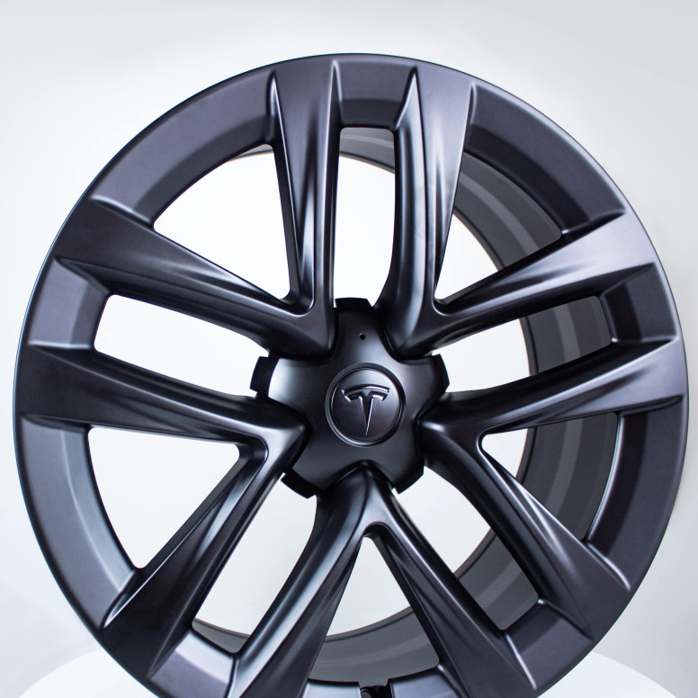 Complete winter wheels for Tesla Model S LR & Plaid - Arachnid alloy wheels with tyres (Set of 4)