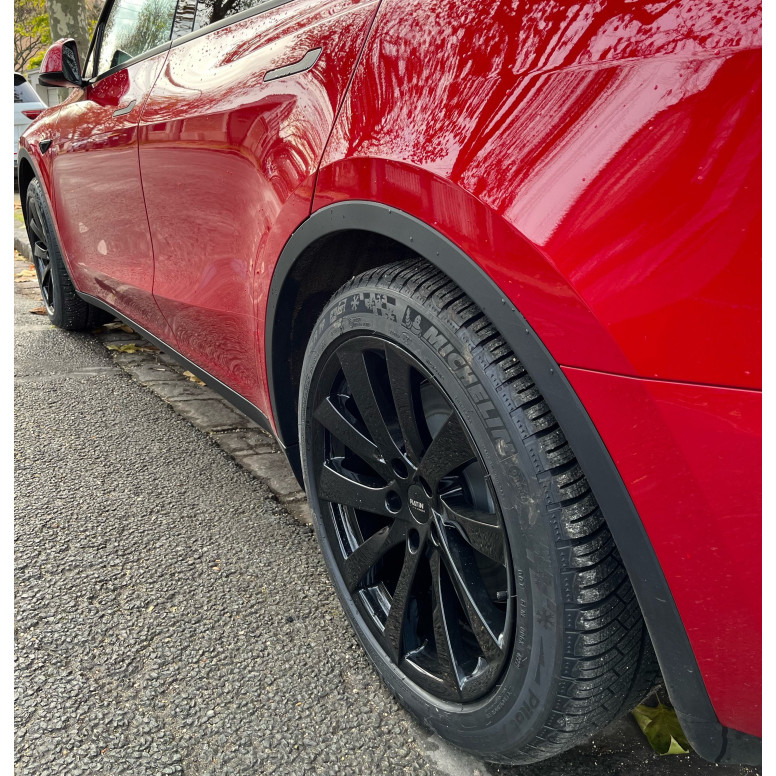 Pack de invierno para Tesla Model Y - Llantas PL06 y neumáticos Pirelli Winter Sottozero 3 Tesla (certificado TÜV)