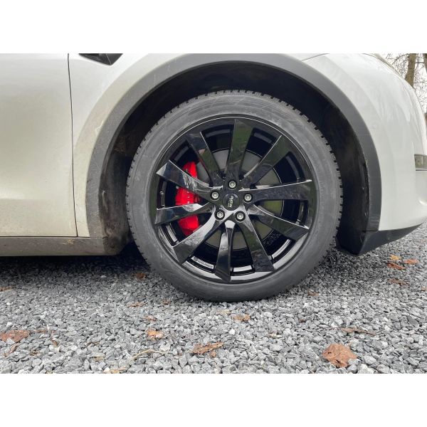 Pacote de Inverno para Tesla Model Y - rodas PL06 e pneus Pirelli Winter Sottozero 3 Tesla (certificado TUV)