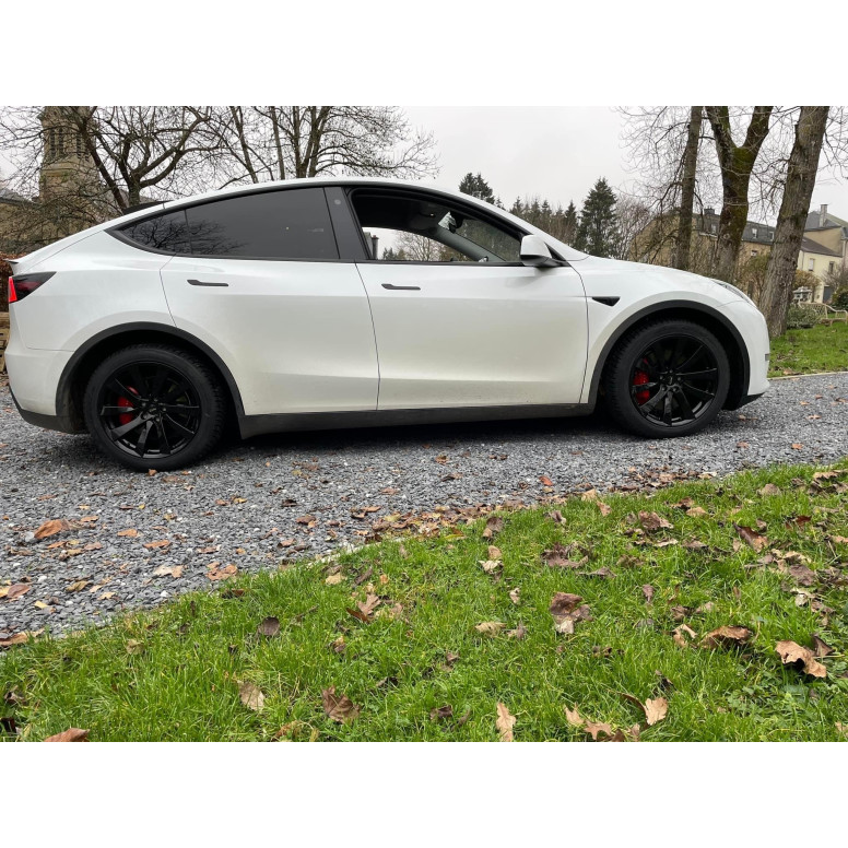 Winter Pack per Tesla Model Y - ruote PL06 e pneumatici Pirelli Winter Sottozero 3 Tesla (certificato TÜV)