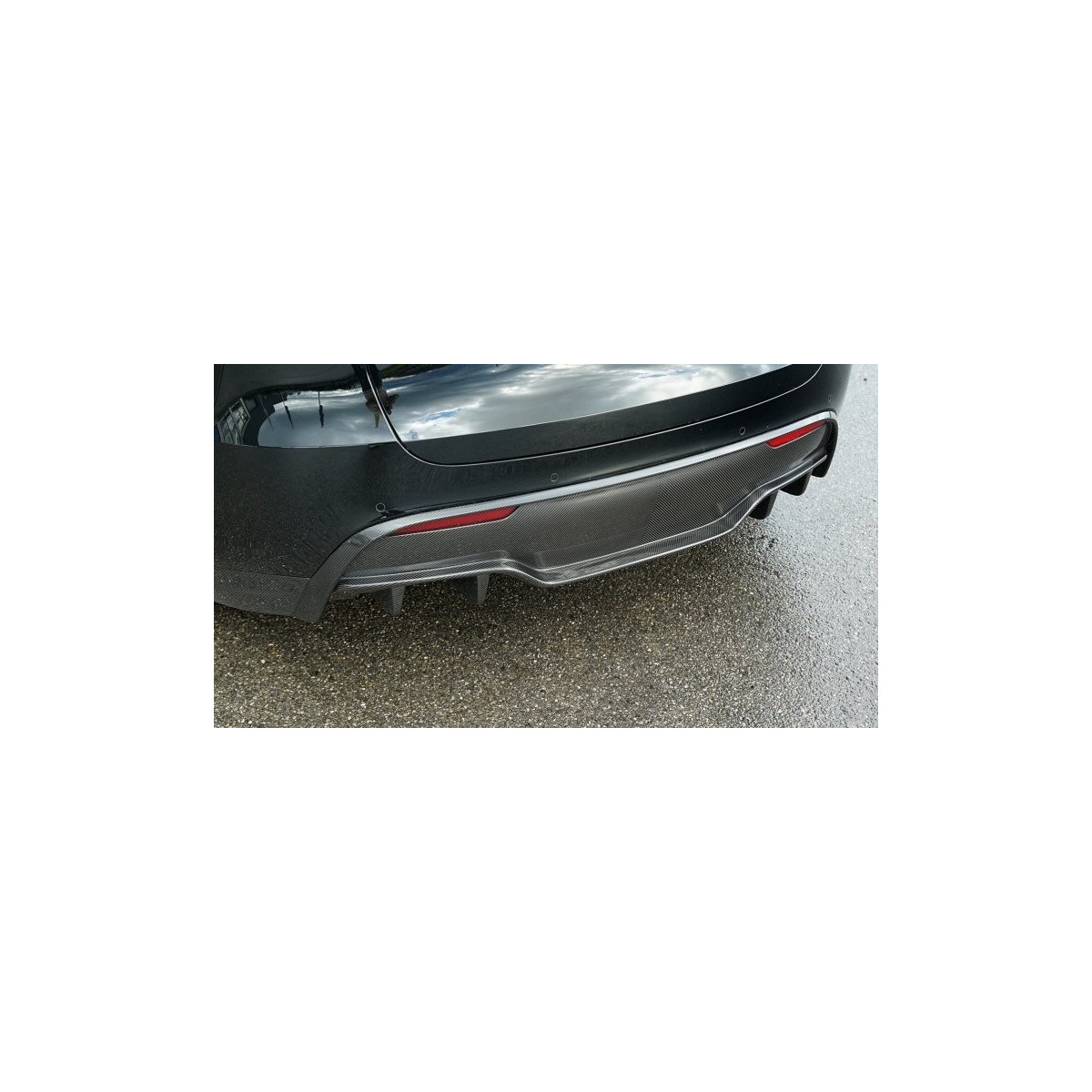 Difusor trasero de carbono Novitec® para l Tesla Model Y