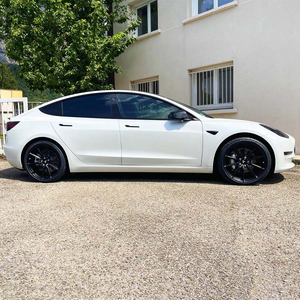 Leggera Competition velgen voor Tesla Model S