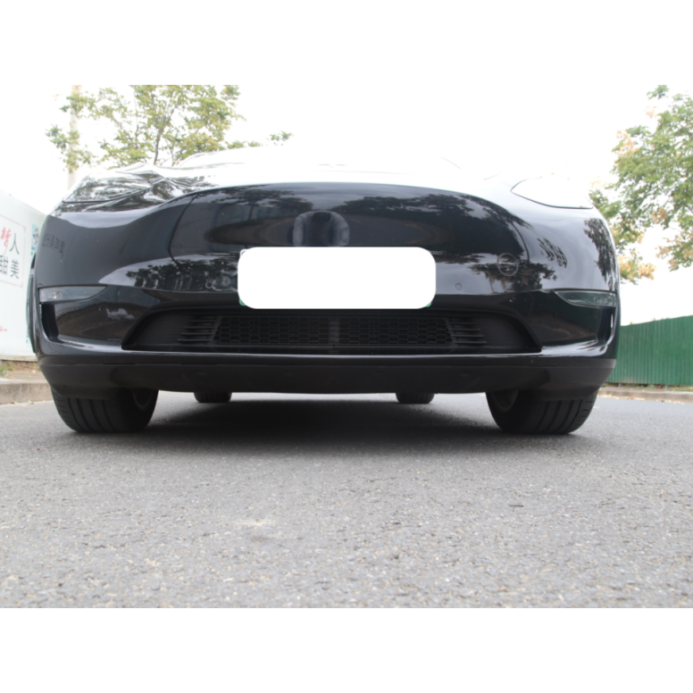 Puskurin jäähdyttimen suojus Tesla Model Y