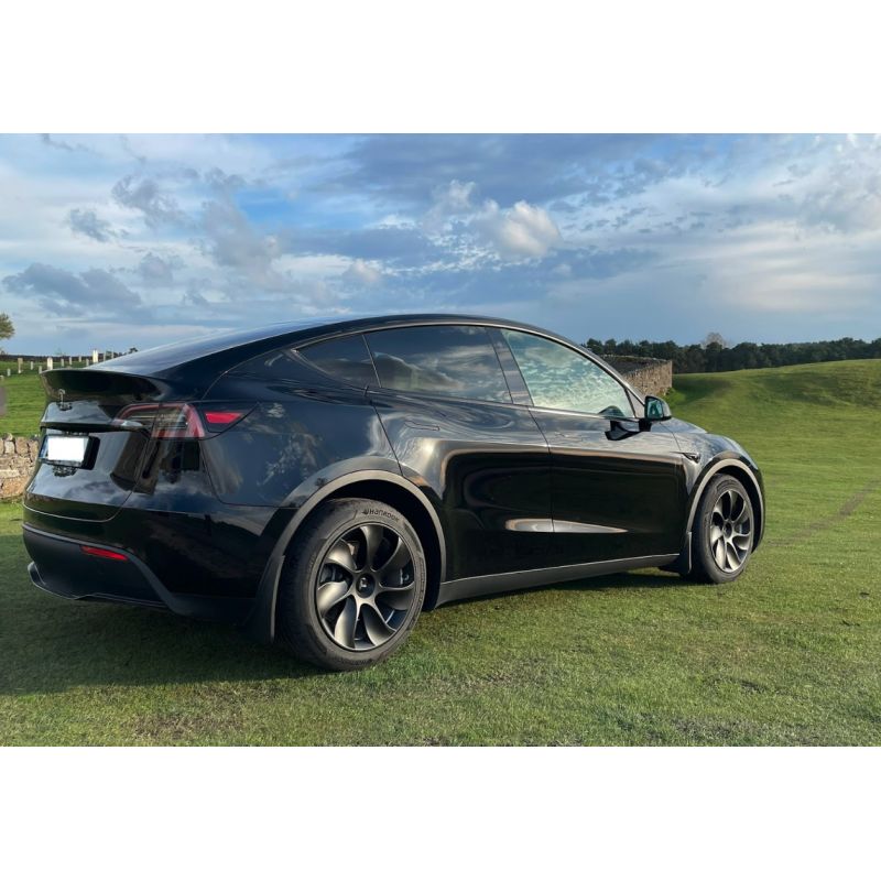 ② Tesla Model Y 19 - Enjoliveurs noirs Uber Turbine Blade — Tesla —  2ememain