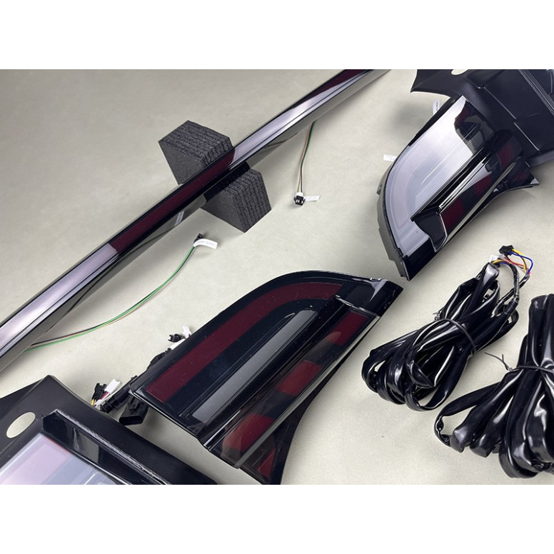 Erstatningsbaklykter med LED-bjelke til Tesla Model 3 og Model Y