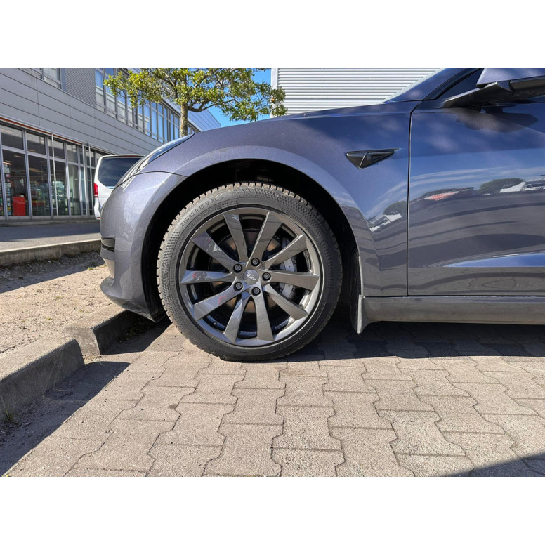 Ruedas completas de invierno para Tesla Model 3 - Llantas de 18" PL06 con neumáticos (Juego de 4)