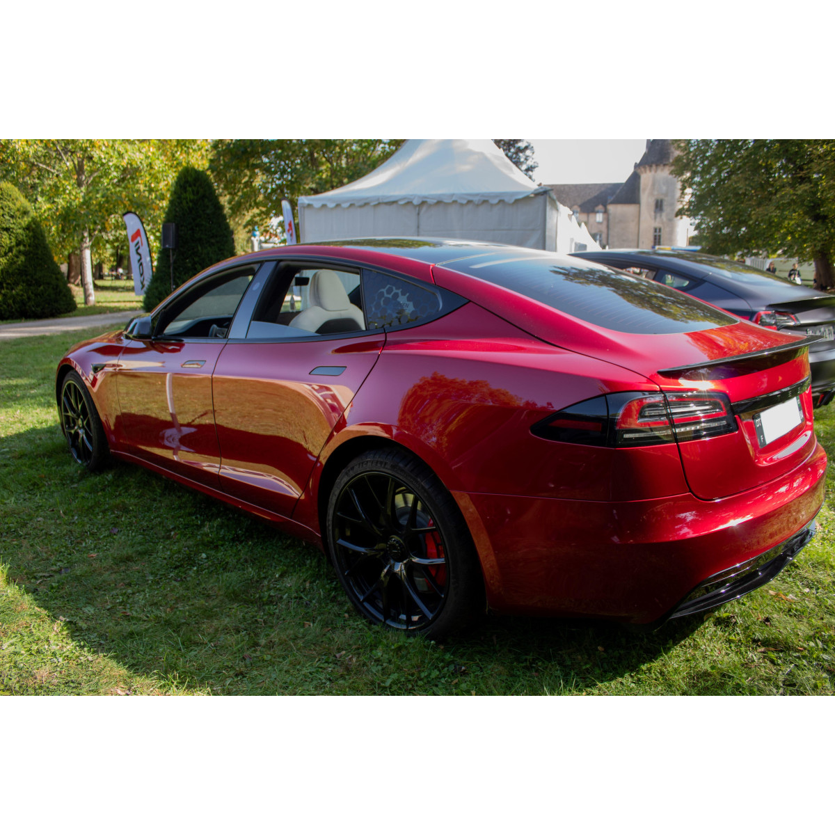 4 kpl Roadster replica -vanteita Tesla Model 3, Model Y, Model S ja Model X