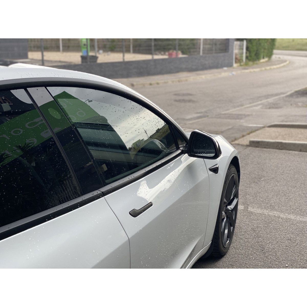 Kit de películas para vidros escurecidos « Tesla » Model 3 – Pronto a instalar em 2 horas