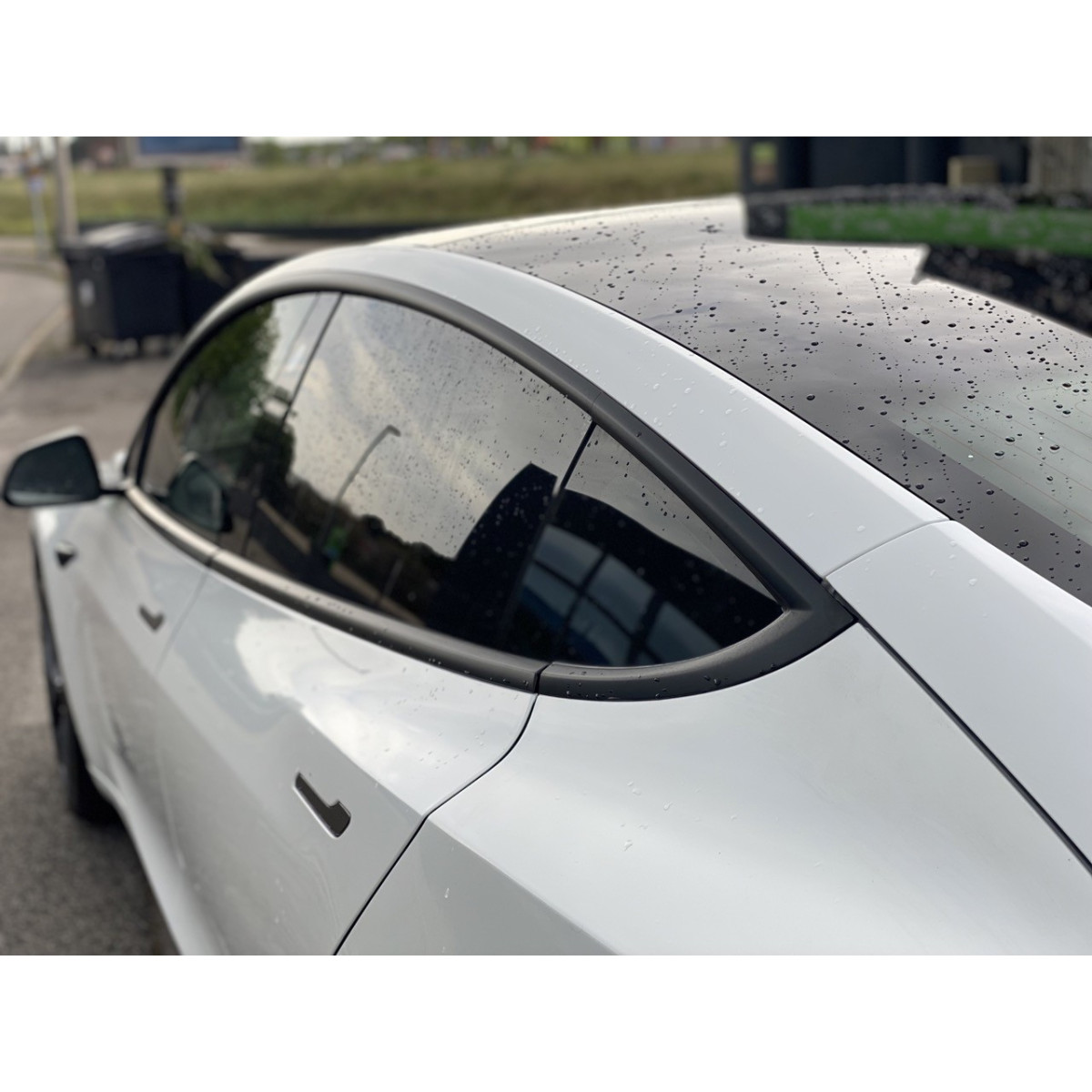 Zestaw folii przyciemniających do szyb „ Tesla ” Model 3 – Gotowy do montażu w ciągu 2 godzin