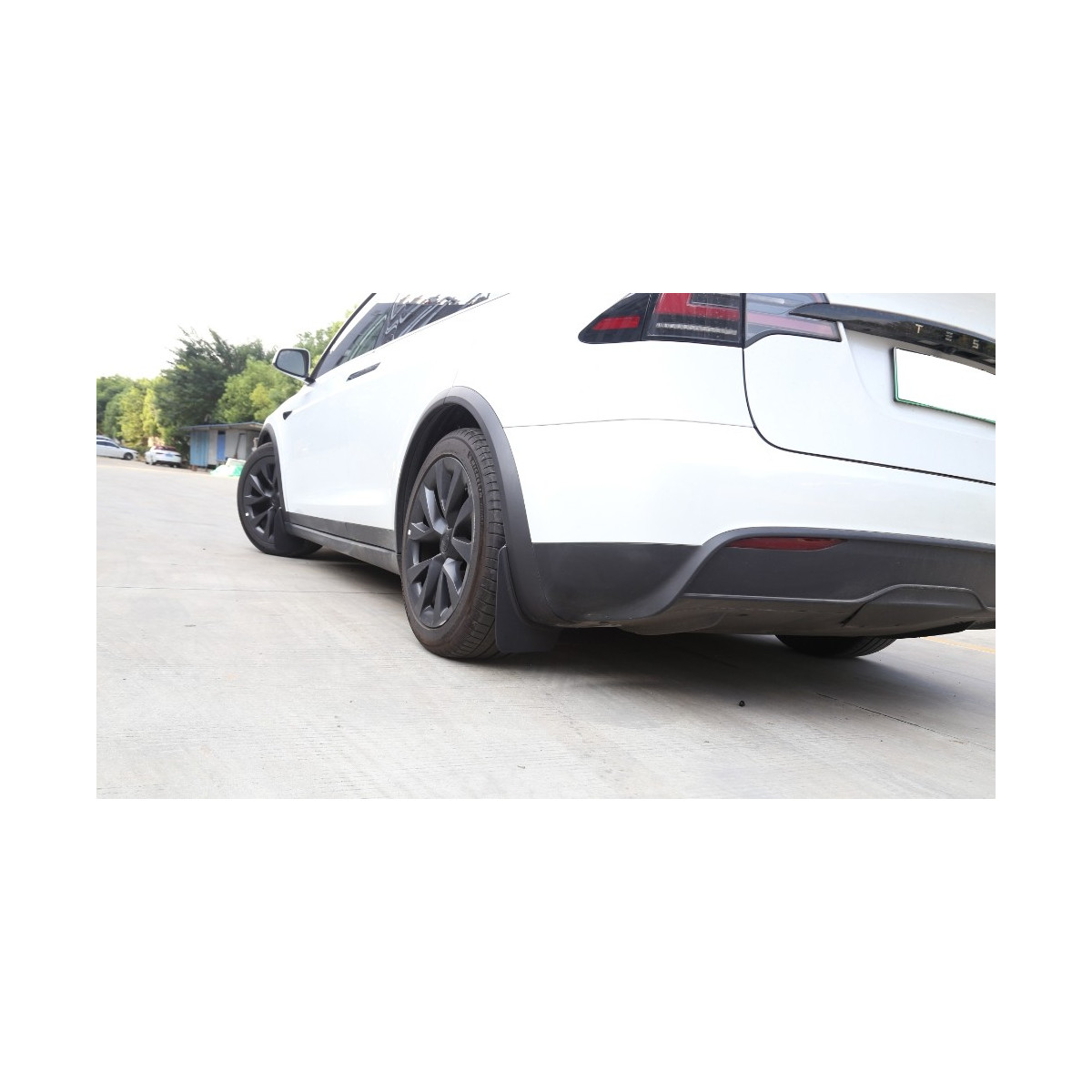 Apărători de noroi adaptate - Tesla Model X
