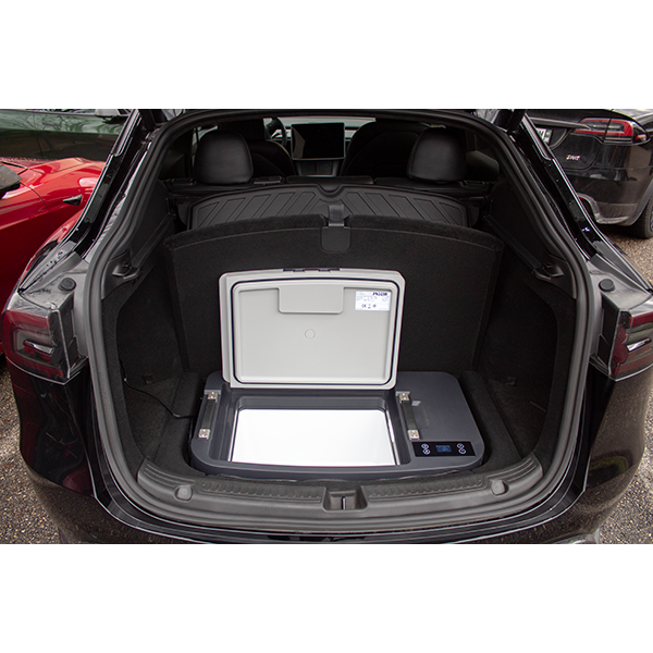 Large capacity under-cabinet cooler for Tesla Model Y