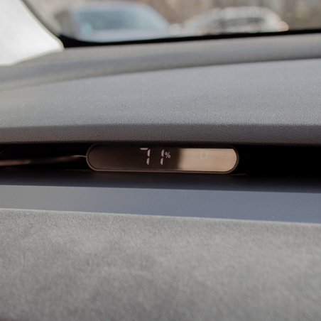 Diskrétny head-up displej (HUD) pre Tesla Model 3 a Tesla Model Y