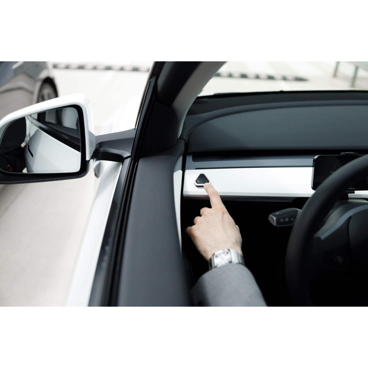 "S3XY"-knappar från Enhance - snabb och intelligent åtkomst för Tesla
