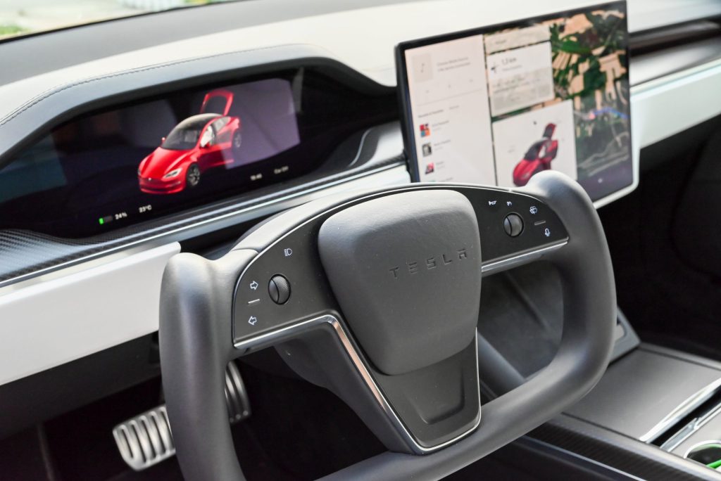 Tesla Full Self-Driving v12 Alpha