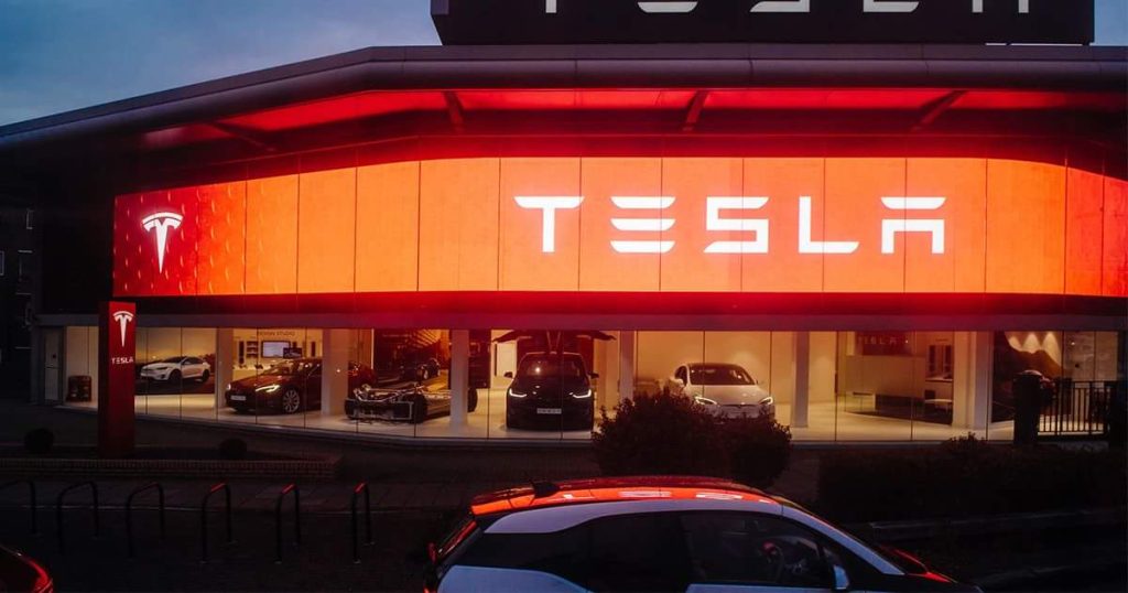 Tesla : Ambitious Plans for a Mega Dealership in London, Ontario