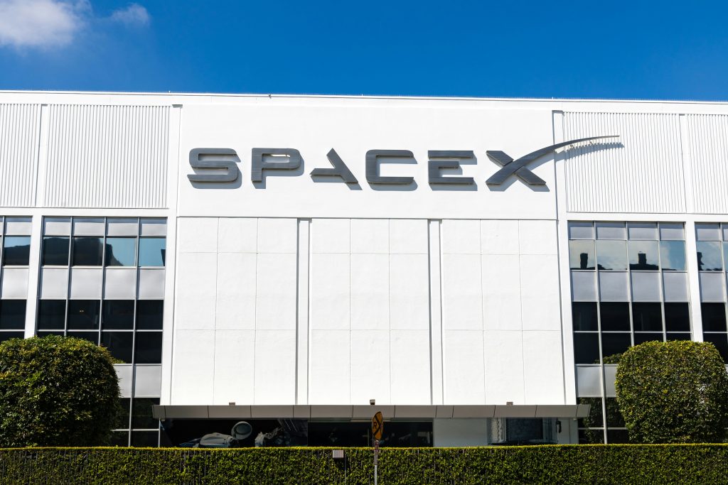 SpaceX Wins $714M Pentagon Deal to Lead U.S. Military Launch Missions